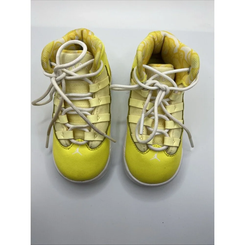 Nike Jordan Max Aura 'Dynamic Yellow' US SIZE 7C AQ9250-701 Shoes Citron EUC